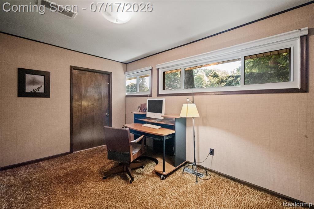 23251 Cass Avenue, Farmington, MI 48335 — Photo 11