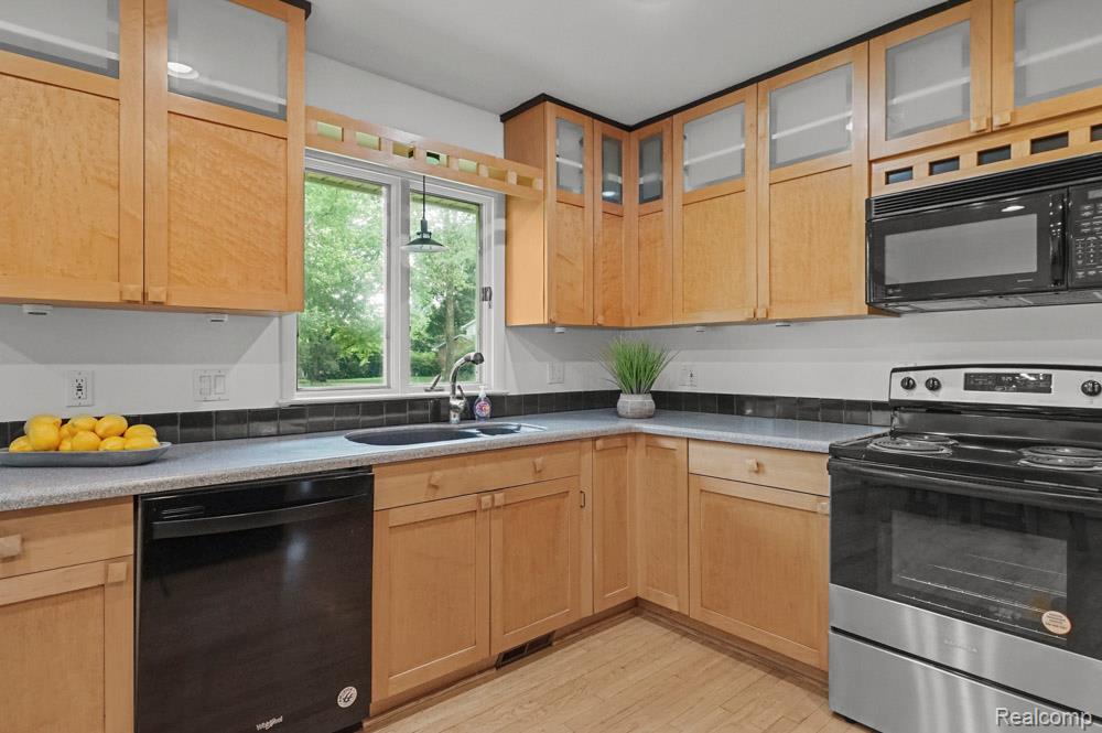 6672 Timber Ridge Drive, Bloomfield Hills, MI 48301 — Photo 16