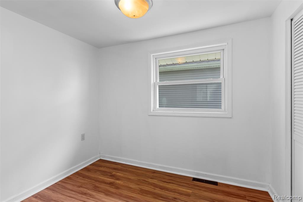 8014 Haviland Beach Drive, Linden, MI 48451 — Photo 13