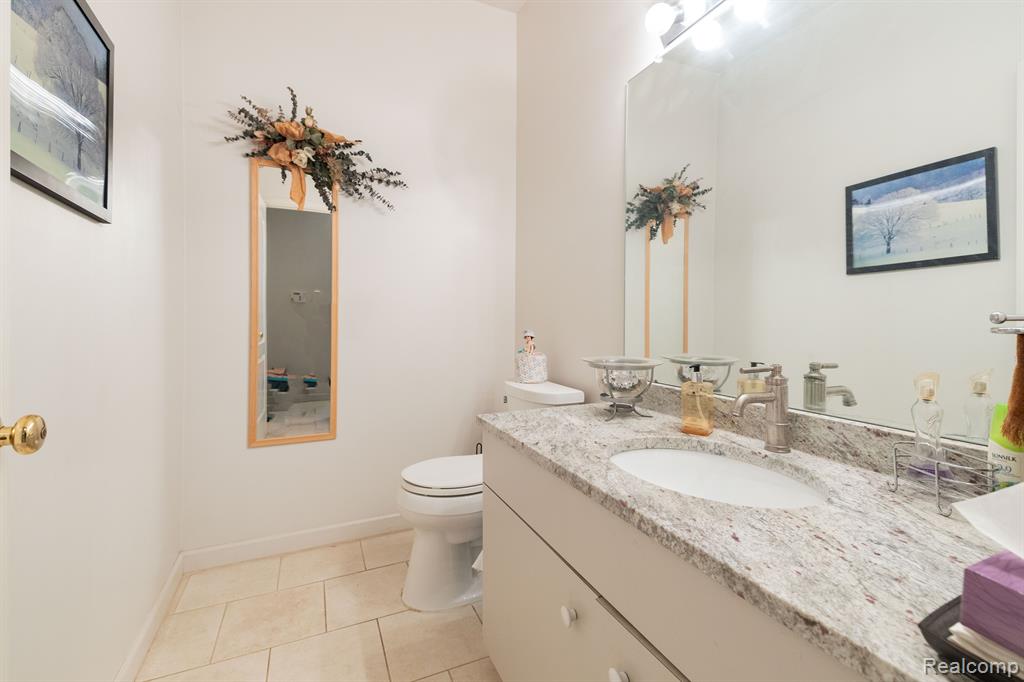 4599 RAVINE Drive, Bloomfield Hills, MI 48301 — Photo 26