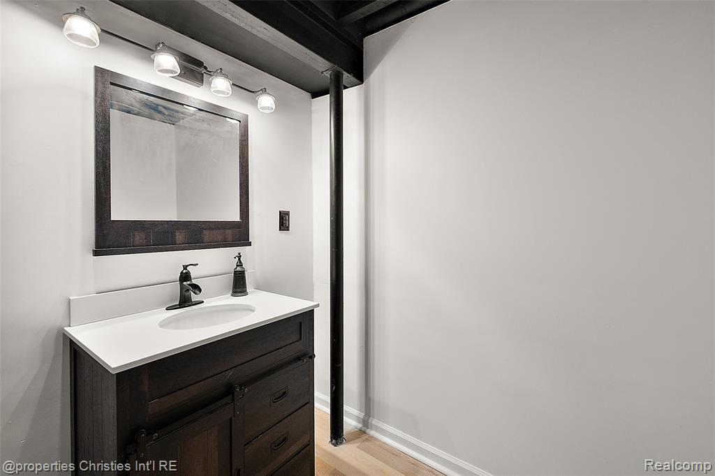 781 Saint Clair Street, Detroit, MI 48214 — Photo 45