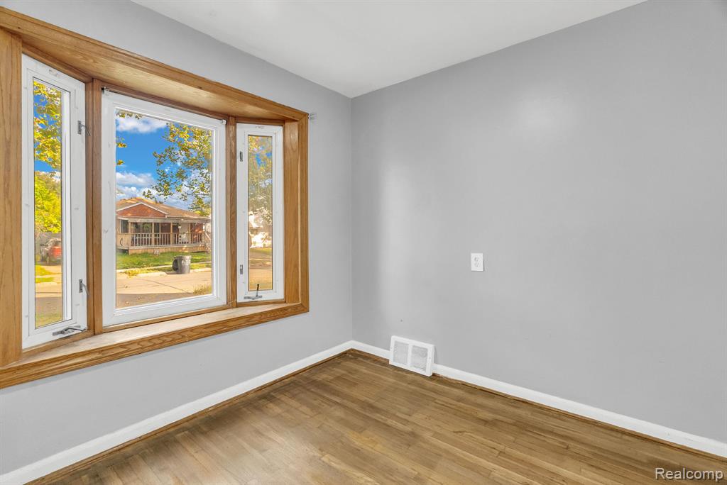 6235 Rosemont Avenue, Detroit, MI 48228 — Photo 8