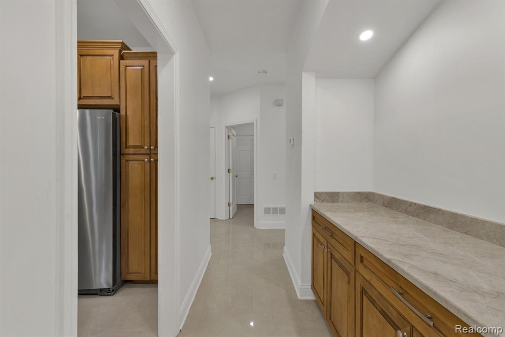 47974 Deer Trail Drive, Canton, MI 48187 — Photo 20