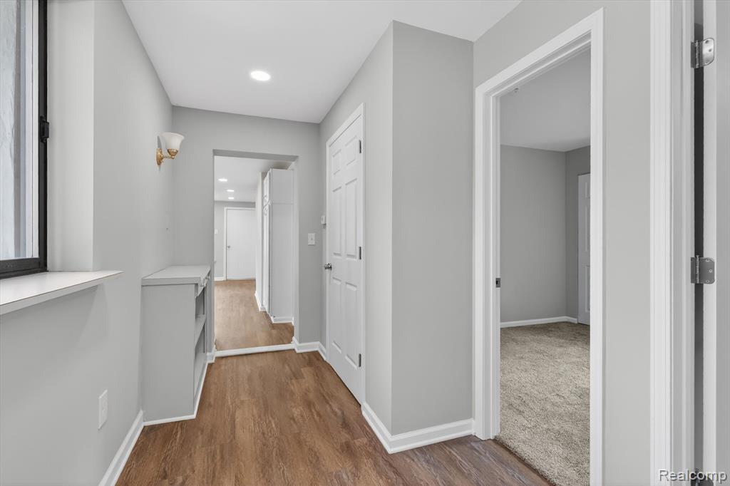 4841 Fenmore Avenue, Waterford, MI 48328 — Photo 20