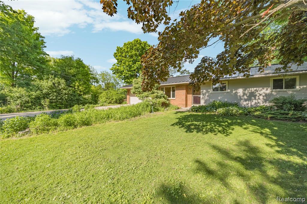 760 Waterbury Road, Highland, MI 48356 — Photo 5