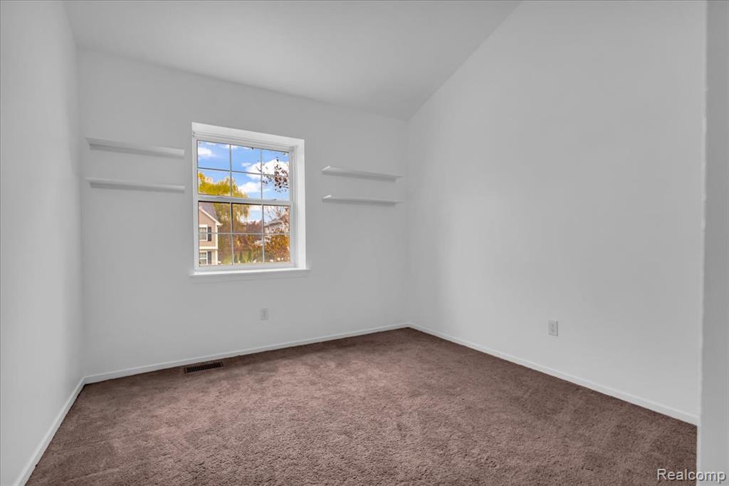 845 Canter Lane, Auburn Hills, MI 48326 — Photo 19