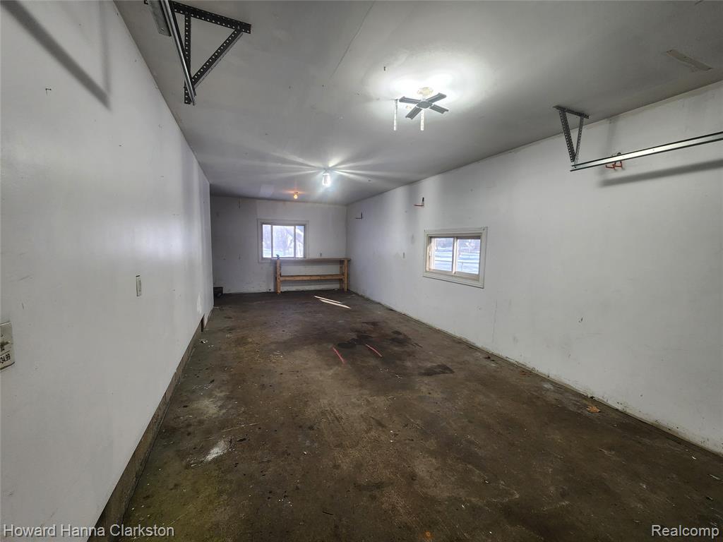 5748 Graves Street, Waterford, MI 48327 — Photo 9