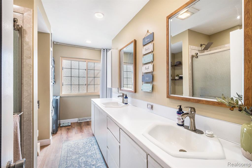 5169 OTTAWA Street, Burton, MI 48509 — Photo 14