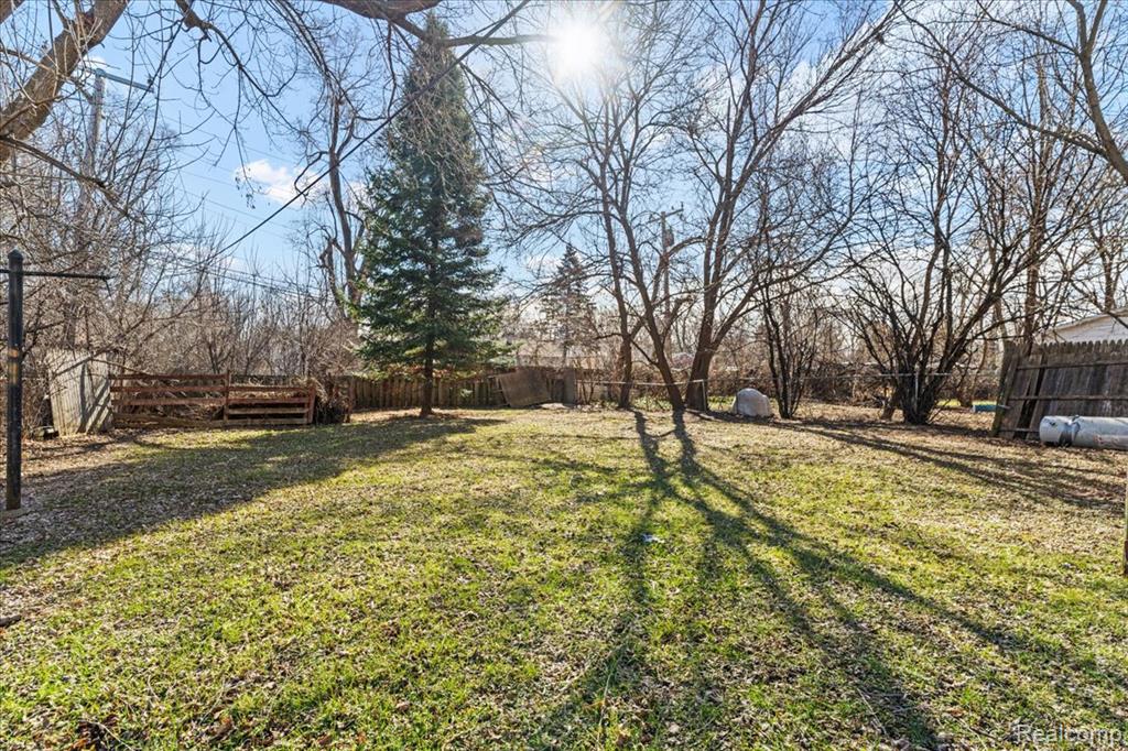 16230 Winston Street, Detroit, MI 48219 — Photo 20