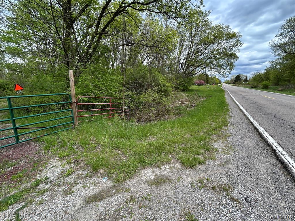 6120 Kelly Road, Flushing, MI 48433 — Photo 3