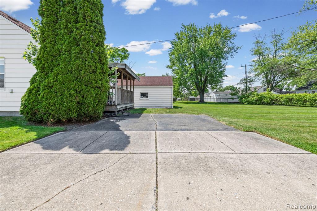 5759 Deering Street, Garden City, MI — Photo 19