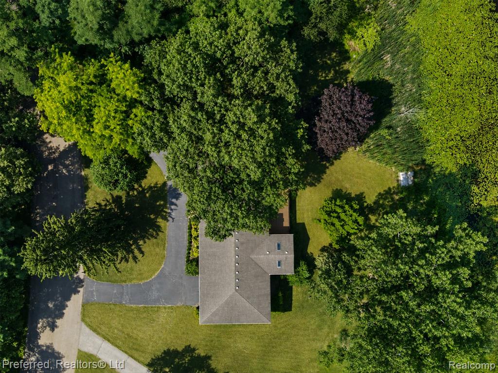 5524 Lawrence Court, Pinckney, MI 48169 — Photo 43