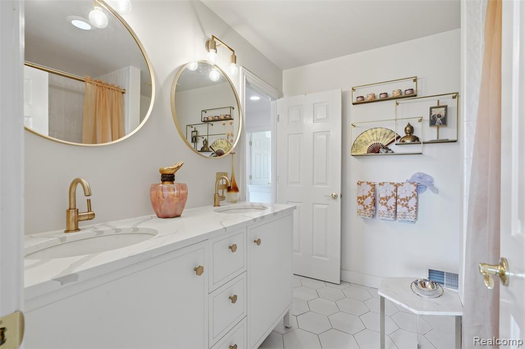 4311 Miracles Boulevard, Detroit, MI 48201 — Photo 23