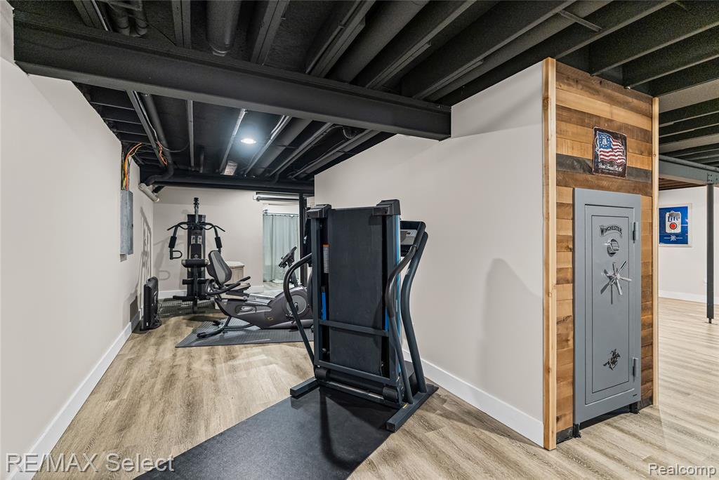 3127 Harbor Pointe Circle, Fenton, MI 48430 — Photo 37