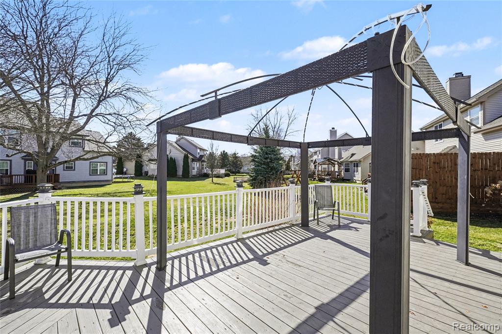 16111 Aspen Hollow Drive, Fenton, MI 48430 — Photo 30