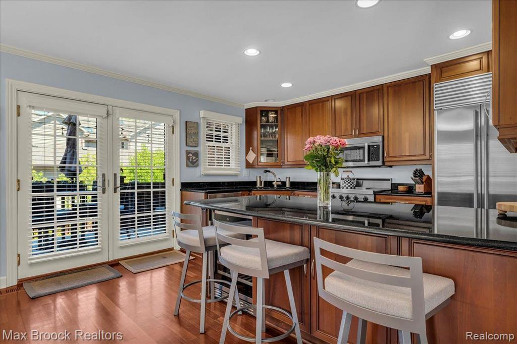570 TOWNSEND Street, Birmingham, MI 48009 — Photo 8