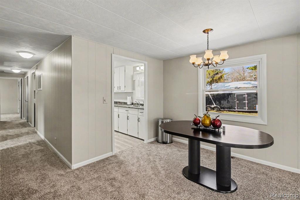 786 Red Oaks Drive, Howell, MI 48843 — Photo 9