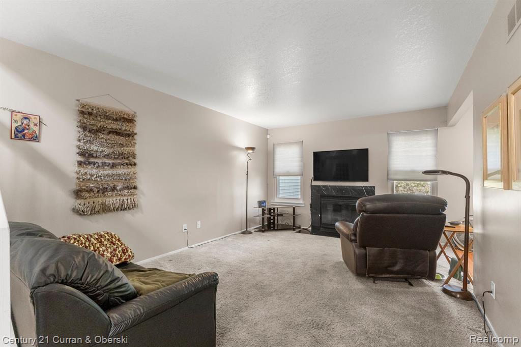6541 DEERHURST Drive, Westland, MI — Photo 5