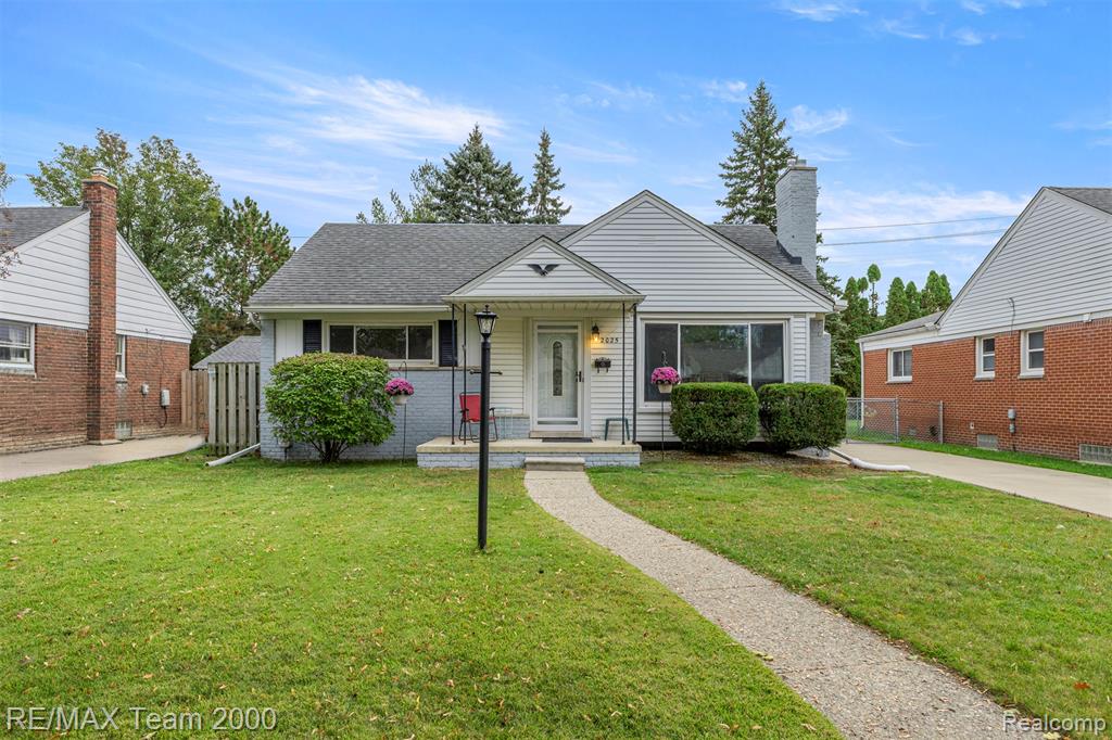 2025 Raymond Avenue, Dearborn, MI 48124