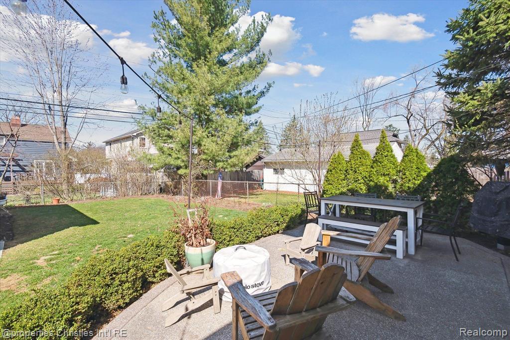 712 S LAUREL Street, Royal Oak, MI 48067 — Photo 40
