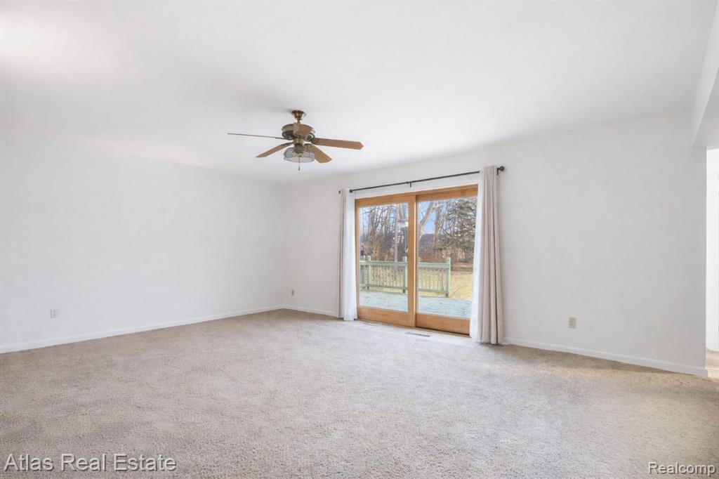 4386 Bennett Drive, Burton, MI 48519 — Photo 28