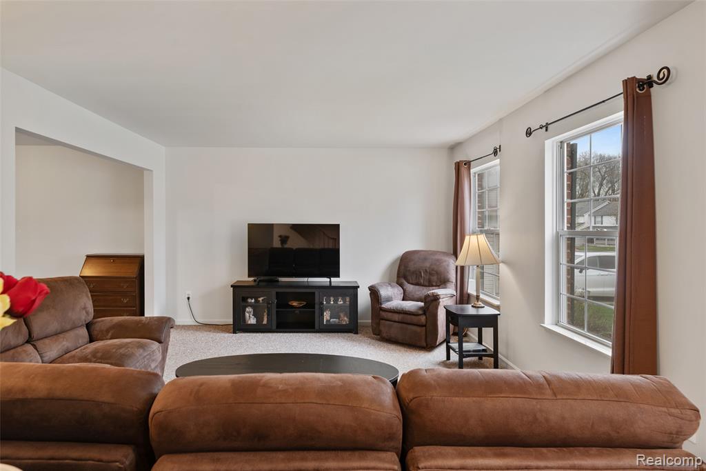 4325 Heatherstone Drive, Waterford, MI 48329 — Photo 5
