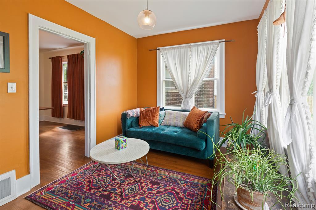 845 LAKEWOOD Street, Detroit, MI 48215 — Photo 11