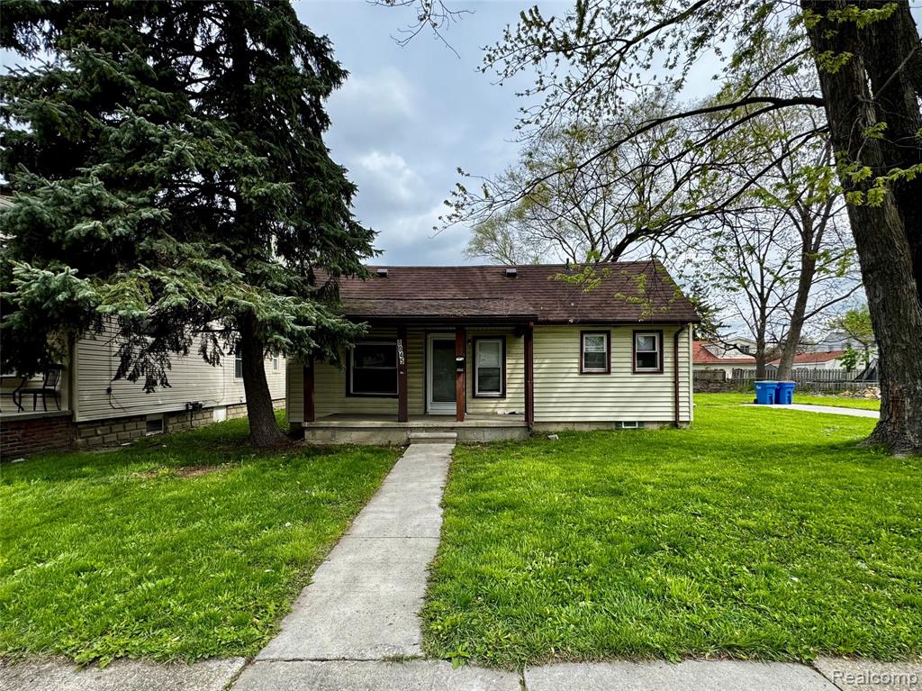 8045 Cadillac Avenue, Warren, MI 48089 — front exterior