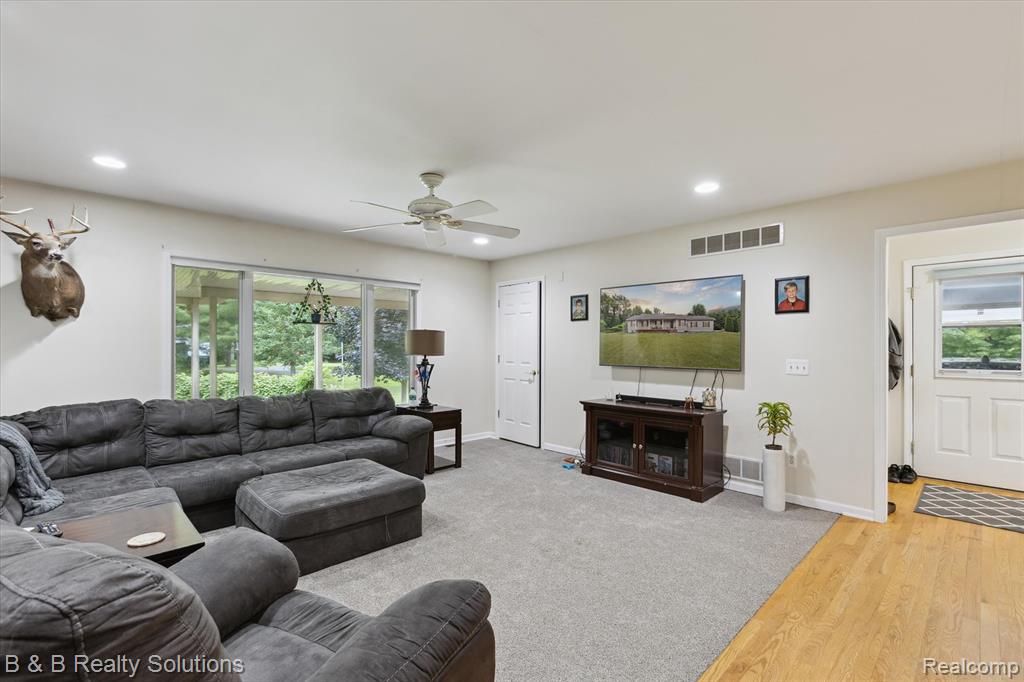 2264 Dodds Road, North Branch, MI 48461 — Photo 7