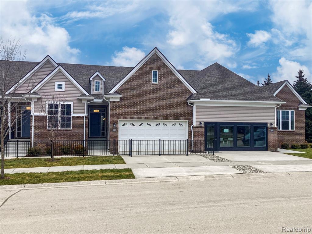 9905 Crossview Trail, 121, Howell, MI 48855