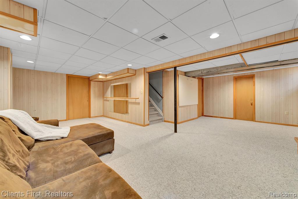 46408 DOUBLETREE Road, Canton, MI 48187 — Photo 41