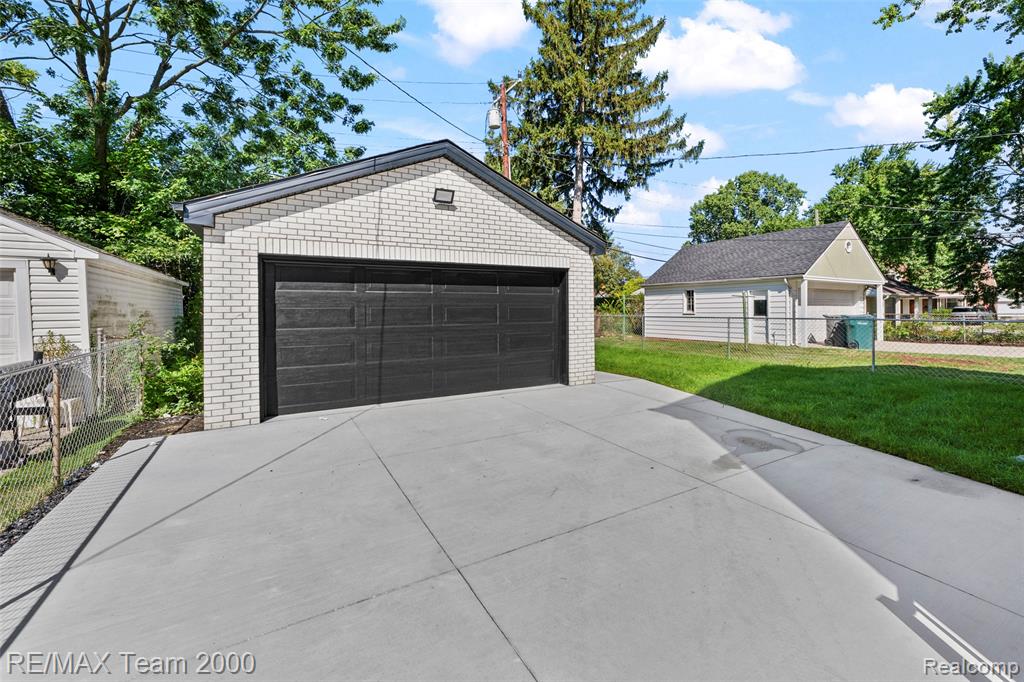 933 N Highland Street, Dearborn, MI 48128 — Photo 6