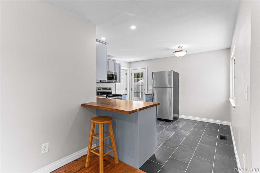 10753 Van Buren Street, Van Buren, MI 48111 — Photo 13