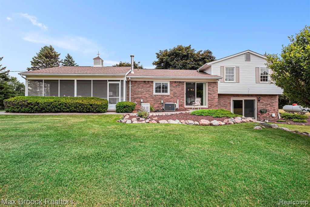 8515 Kier Road, Clarkston, MI 48348 — Photo 25