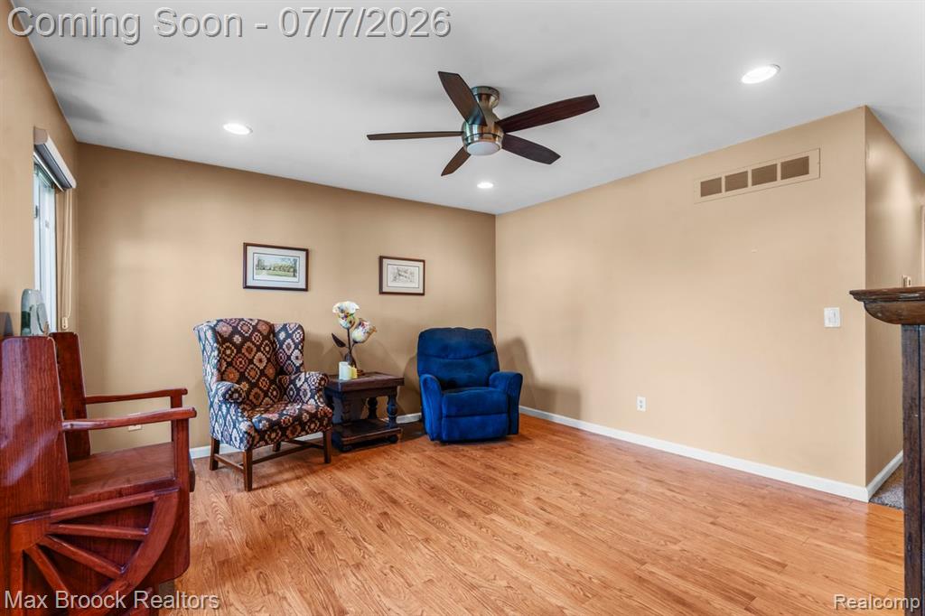 45361 Indian Creek Drive, Canton, MI 48187 — Photo 12