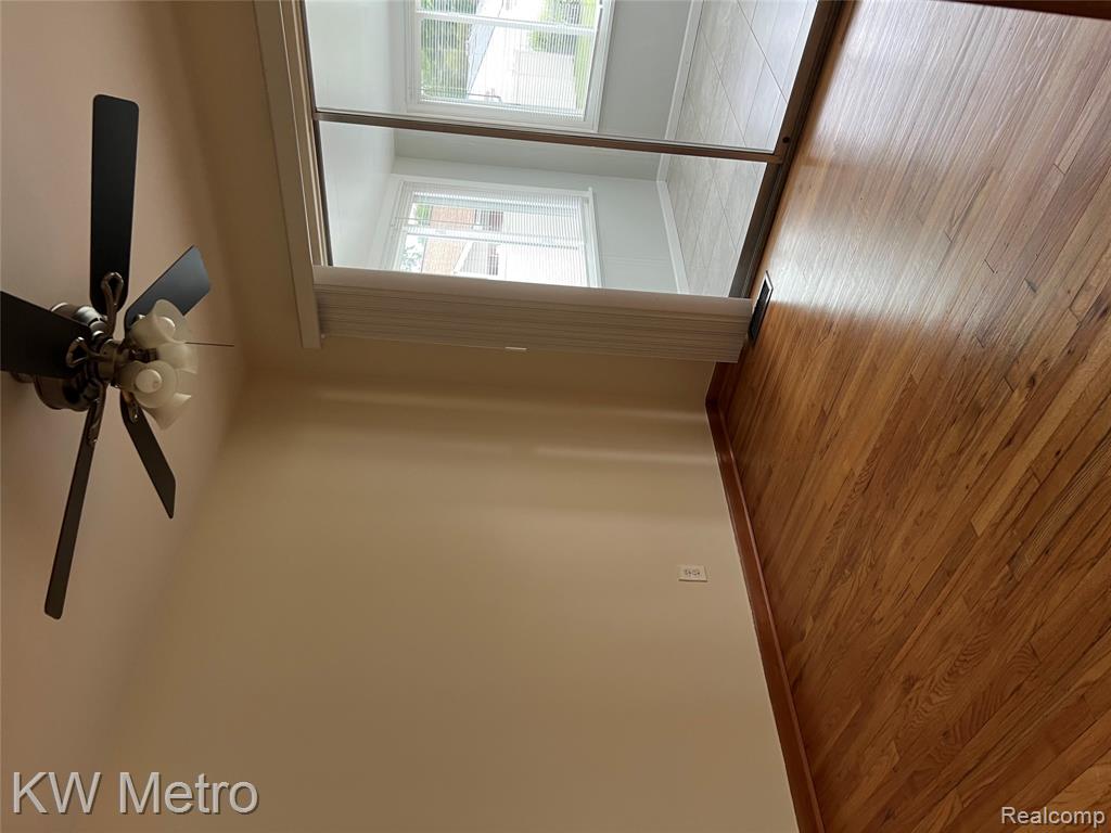 8251 Darlene Street, Warren, MI 48093 — Photo 19