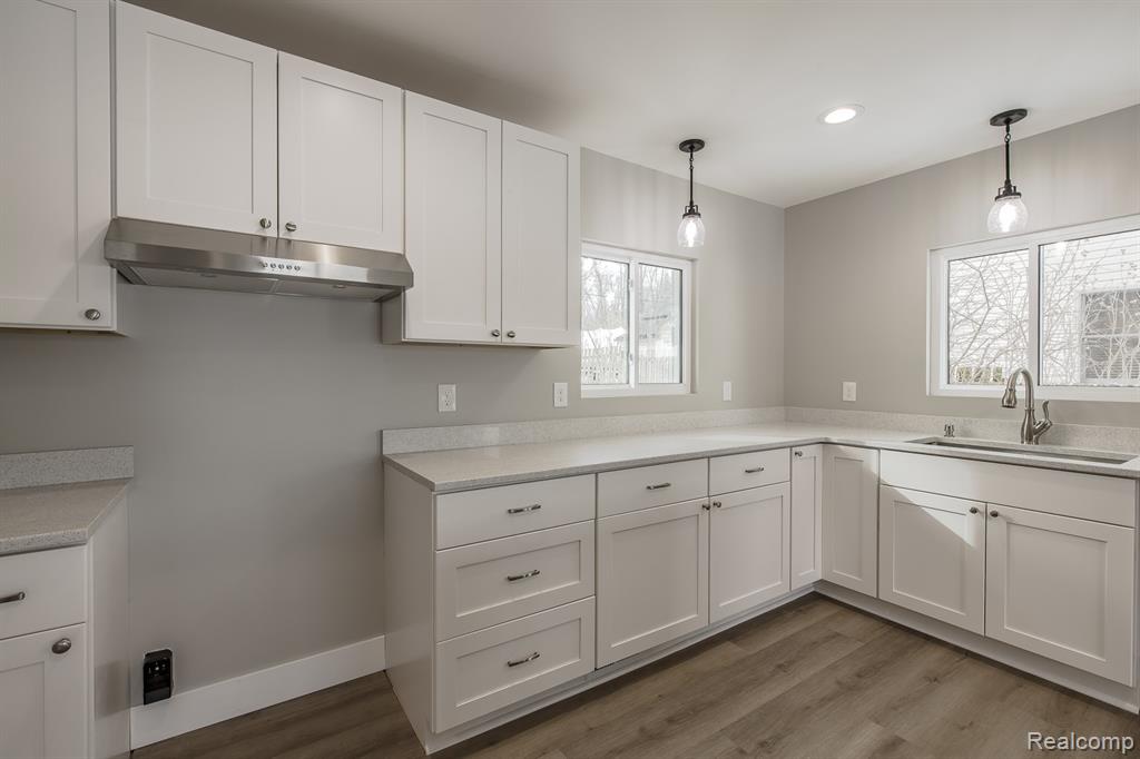 1998 Lakeview Drive, Lapeer, MI 48446 — Photo 4