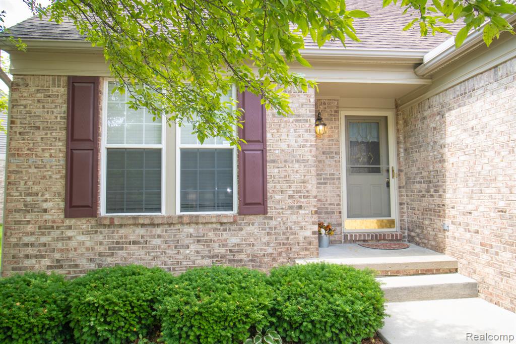 4102 Hunters Circle E, Canton, MI 48188 — Photo 6