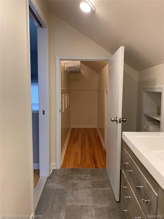 708 S Minerva Avenue, Royal Oak, MI 48067 — Photo 39