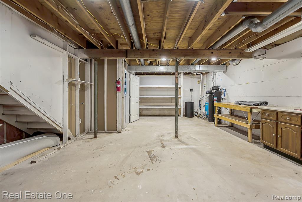 8402 Scotia, Pinckney, MI 48169 — Photo 40