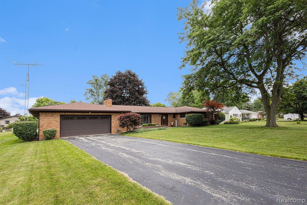 550 N GLASSFORD Street, Capac, MI 48014 — Photo 3