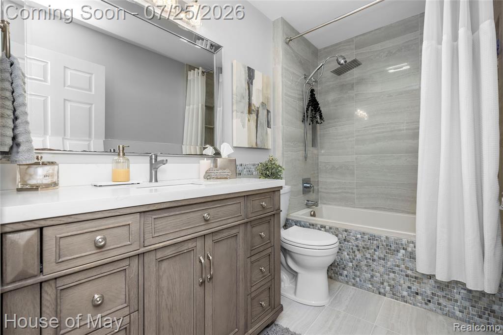2082 Sandlewood Drive, White Lake, MI 48383 — Photo 68