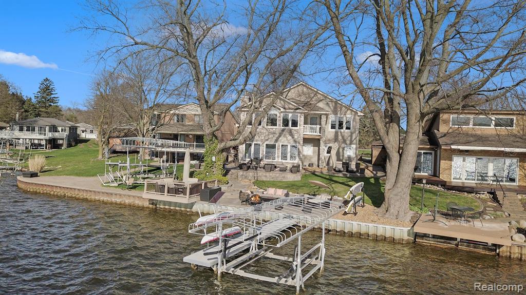 8460 WOODLAND SHORE Drive, Brighton, MI 48114 — Photo 10