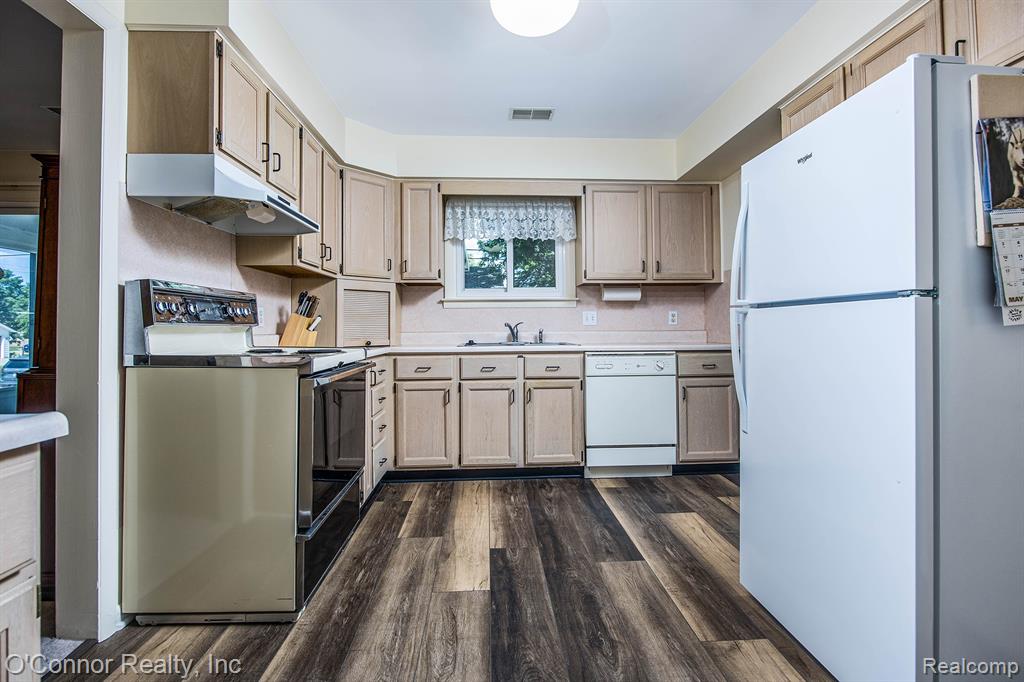 905 Virginia Avenue, Marysville, MI 48040 — Photo 10