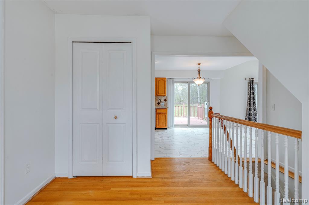 6815 Norwood Drive, Canton, MI 48187 — Photo 18
