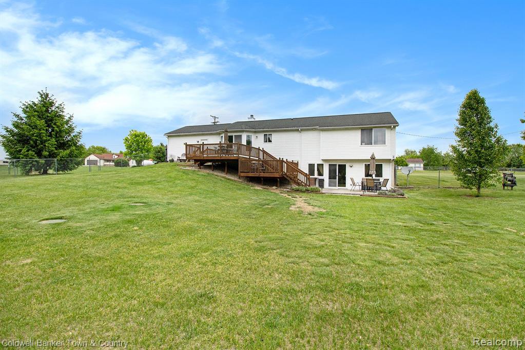 6643 FARM Lane, Fowlerville, MI 48836 — Photo 23