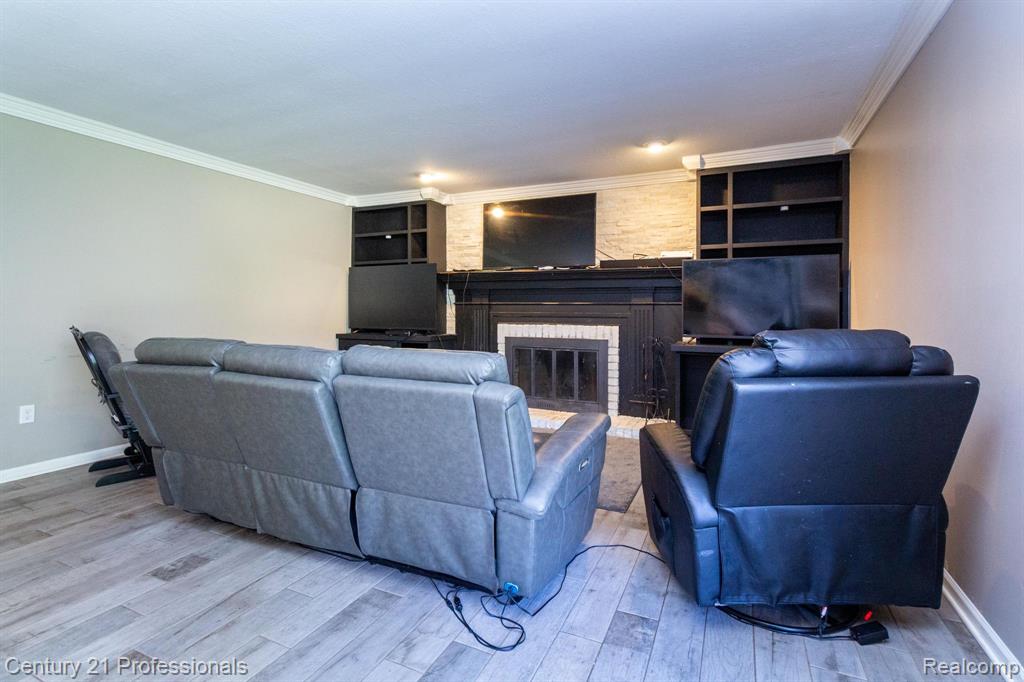 9418 Oakmont Drive, Grand Blanc, MI 48439 — Photo 19