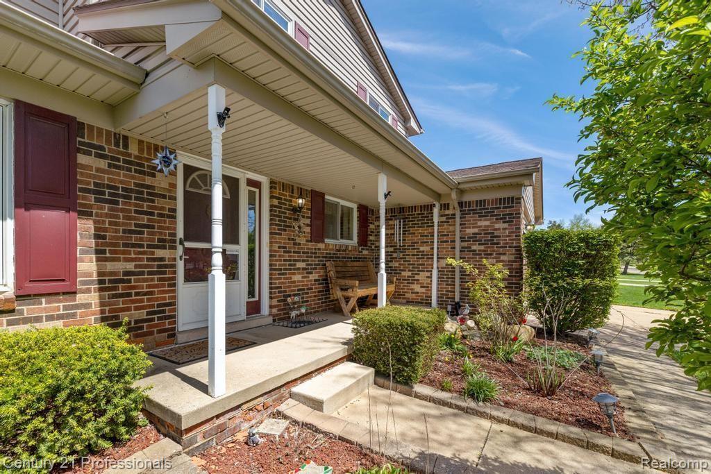 8978 Sussex Street, White Lake, MI — Photo 3