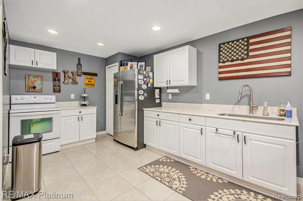 4090 ROLLING ACRES DRIVE, Hartland, MI 48353 — Photo 26