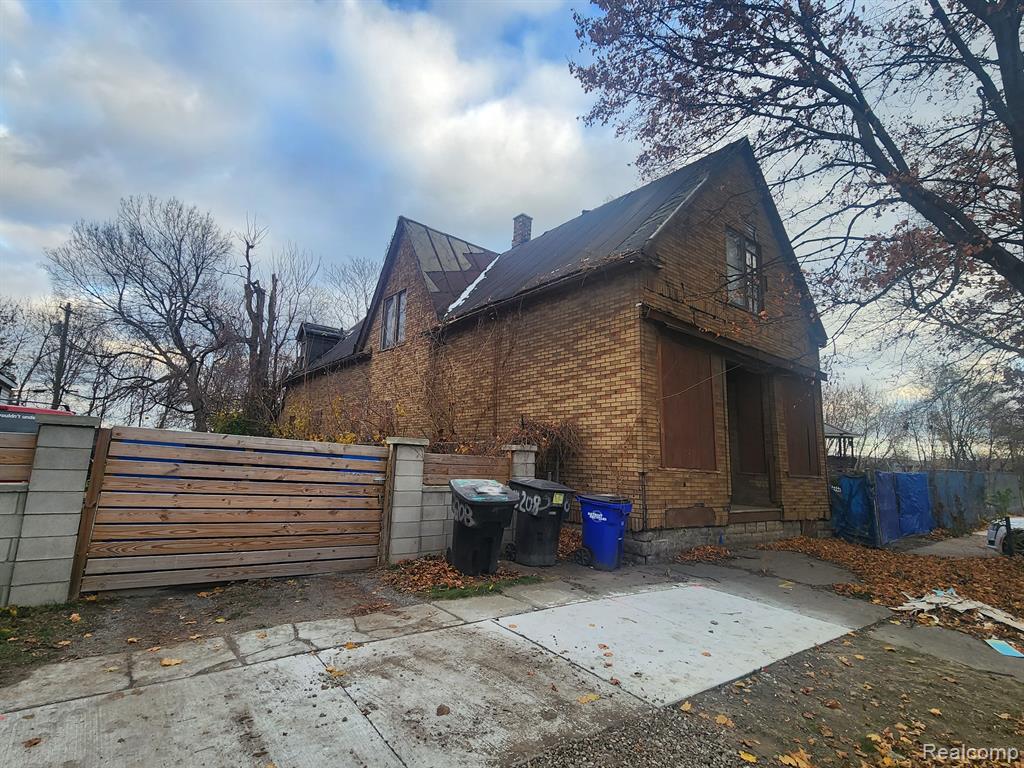 3196 LOCKWOOD Street, Detroit, MI 48210 — Photo 6